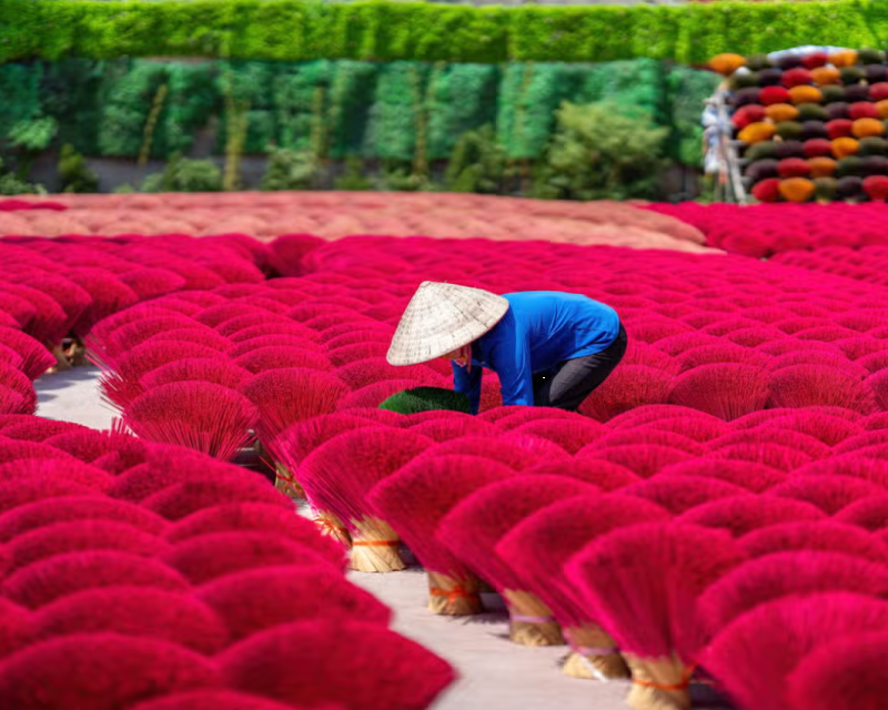 hanoi-half-day-to-incense-conical-hat-village-3