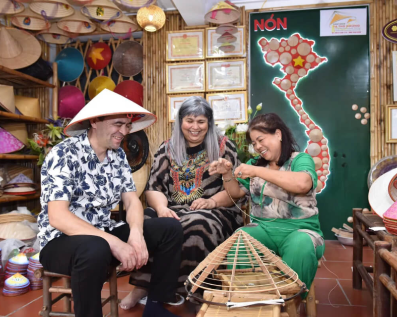 hanoi-half-day-to-incense-conical-hat-village-4