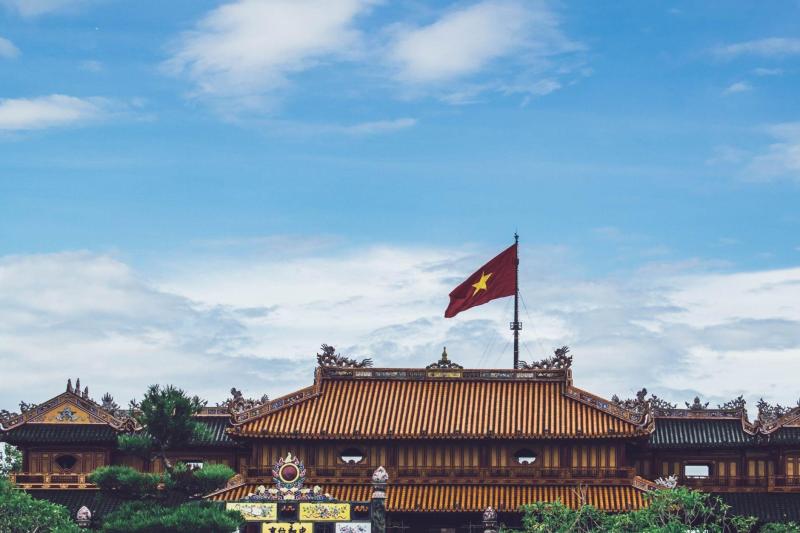 full-day-explore-hue-city-small-group-tour-3