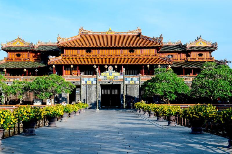 full-day-explore-hue-city-small-group-tour-6