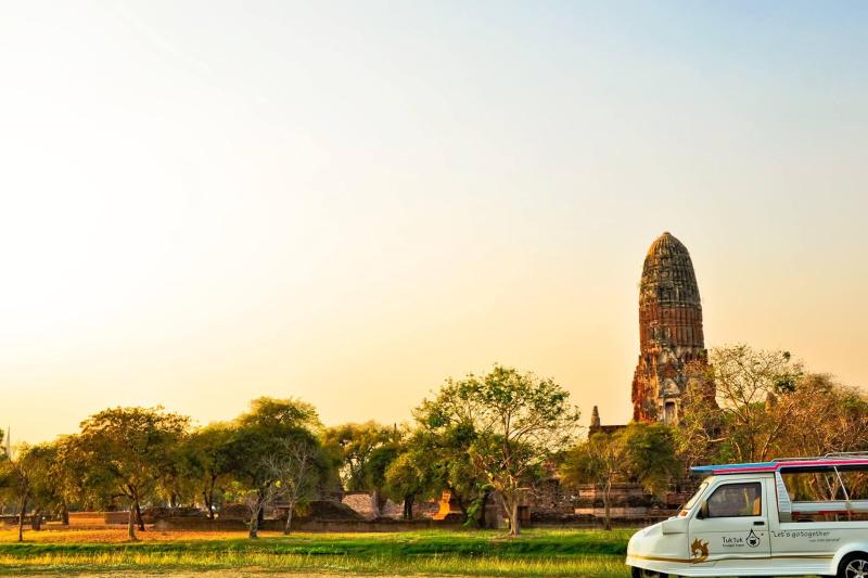 elephant-experience-kanchanaburi-from-bangkok-1