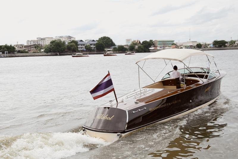 craft-boat-sunset-cruise-on-chao-phraya-3