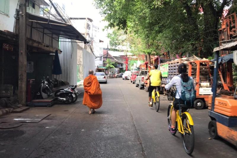 cycle-the-narrow-alleyways-of-chinatown-4
