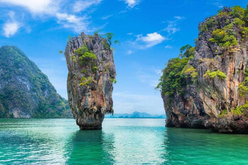 james-bond-discovery-1