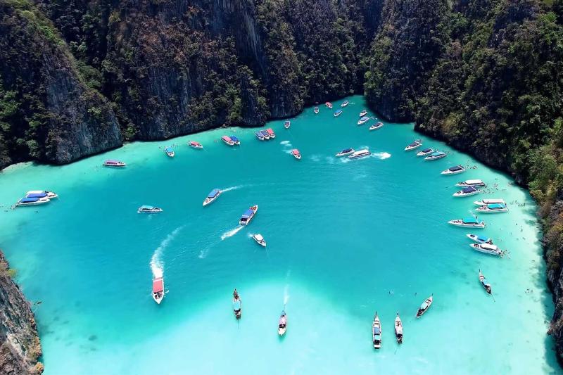 james-bond-discovery-3