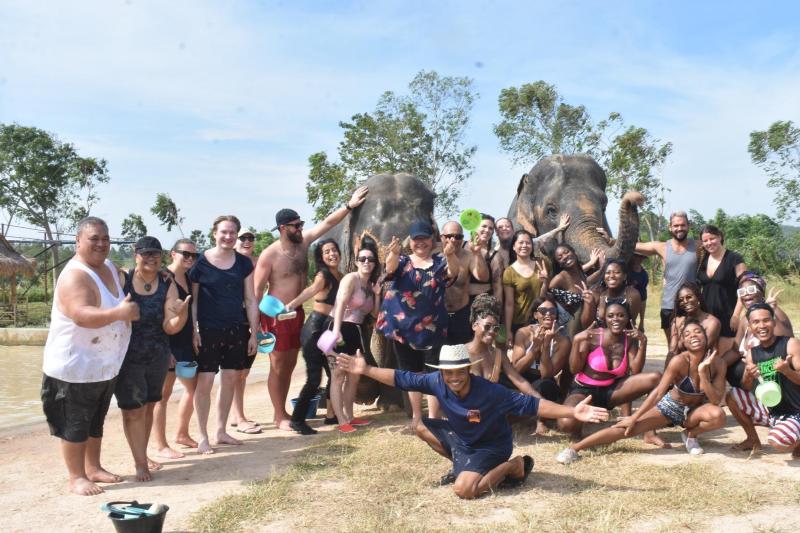 morning-visit-pattaya-elephant-sanctuary-5