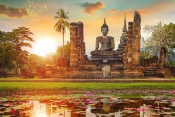 Sunset Cycle Sukothai Historical Park