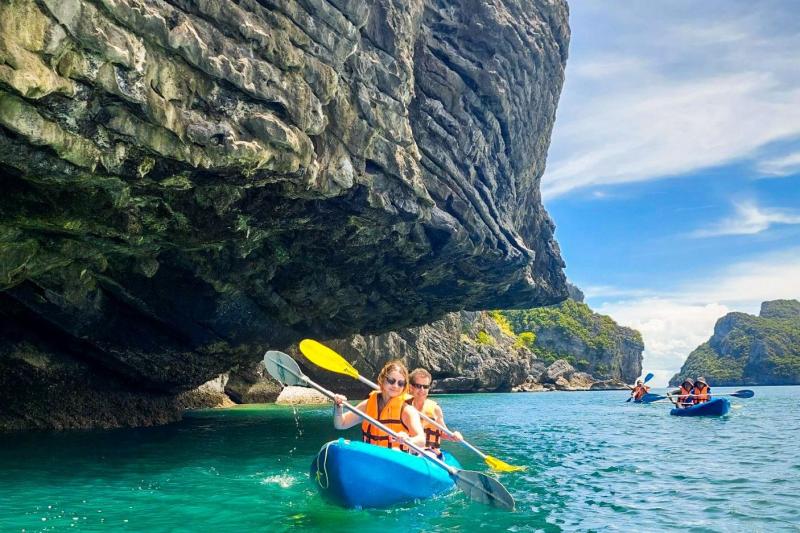 angthong-marine-park-by-speed-boat-3