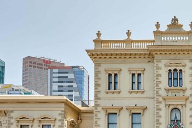 stately-swagger-walking-tour-1