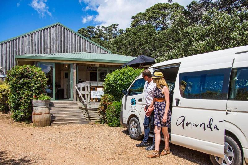 waiheke-island-essence-of-waiheke-wine-2