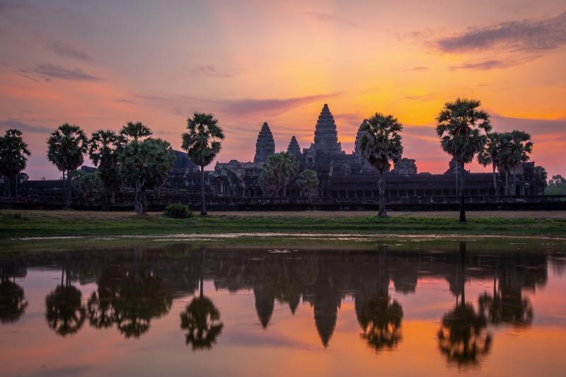 angkor-sunrise-by-vespa-1