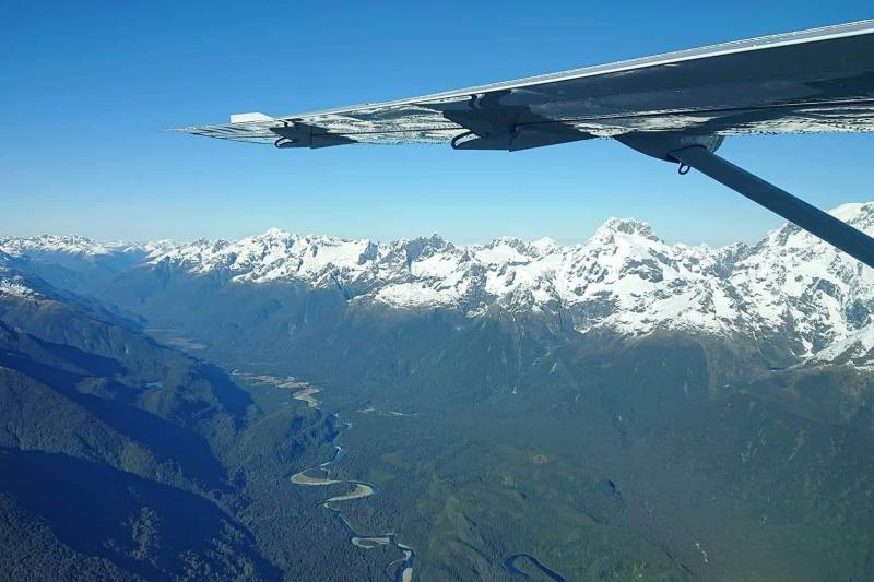 milford-sound-fly-2-hour-landing-fly-2