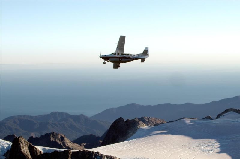 20-minute-queenstown-scenic-flight-3