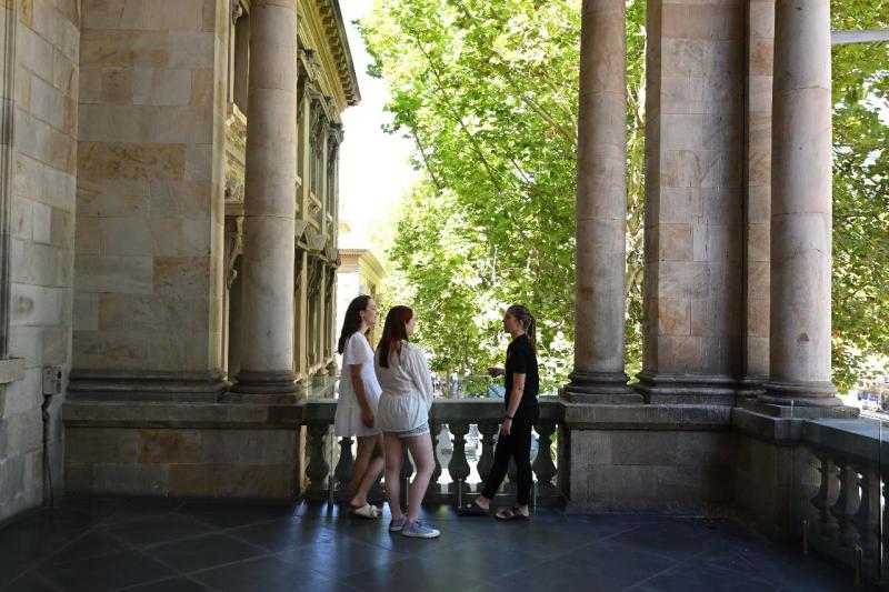 iconic-adelaide-walking-tour-small-group-tour-3