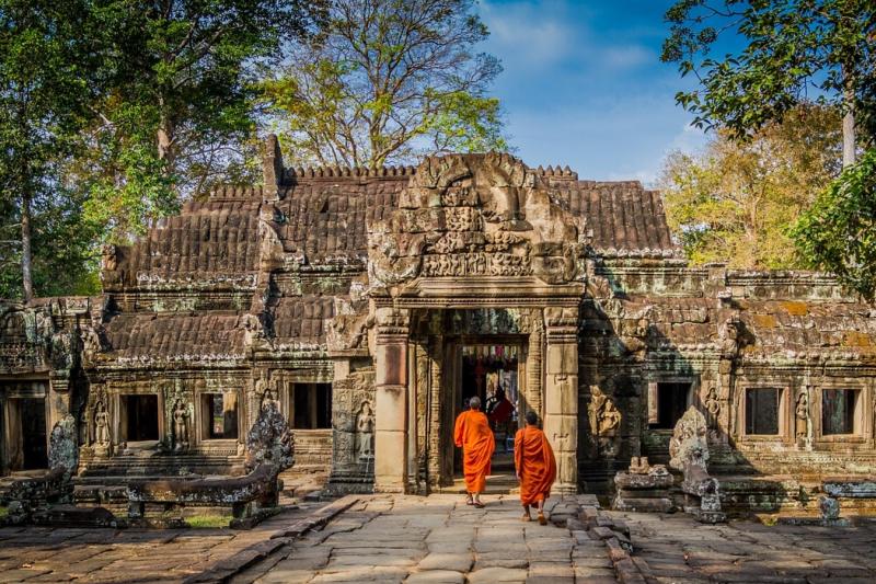 koh-ker-beng-mealea-small-group-tour-1