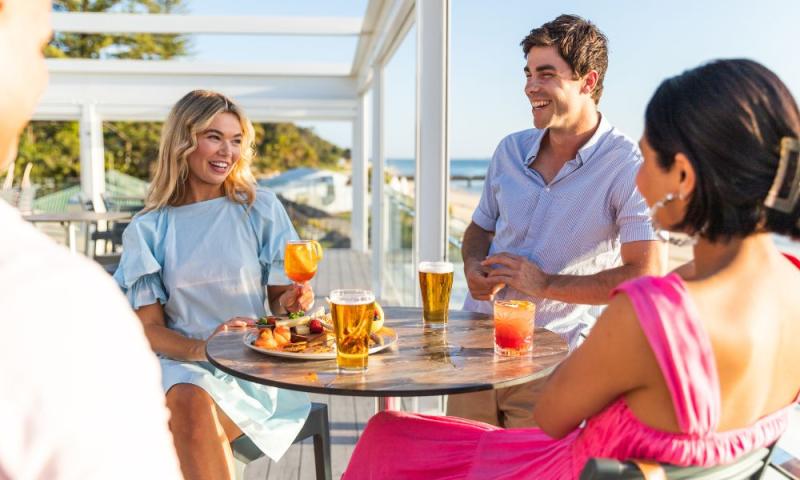 tangalooma-island-tours-up-grade-whale-watching-8