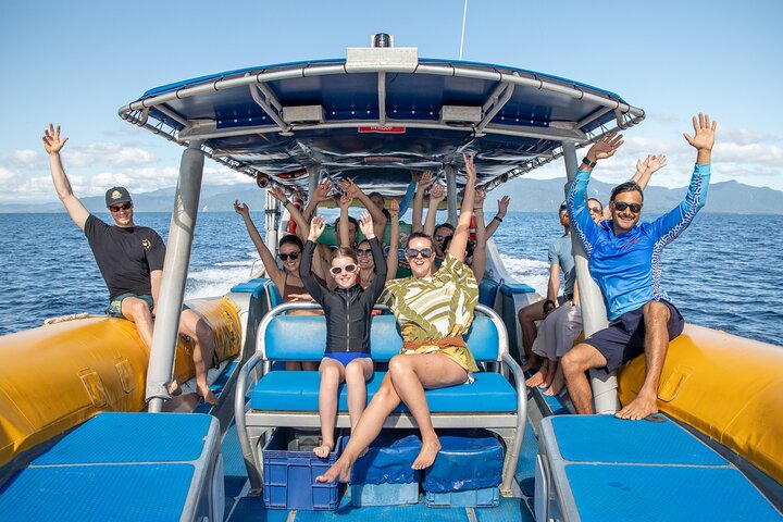 ocean-safari-great-barrier-reef-turtle-tripper-adv-5