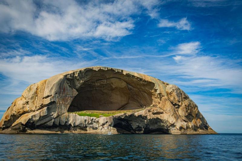 bruny-island-cruises-3-hour-wilderness-cruise-wi-1