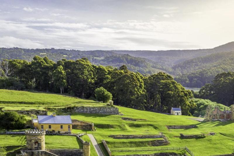 hobart-to-port-arthur-bus-service-with-port-arthur-1