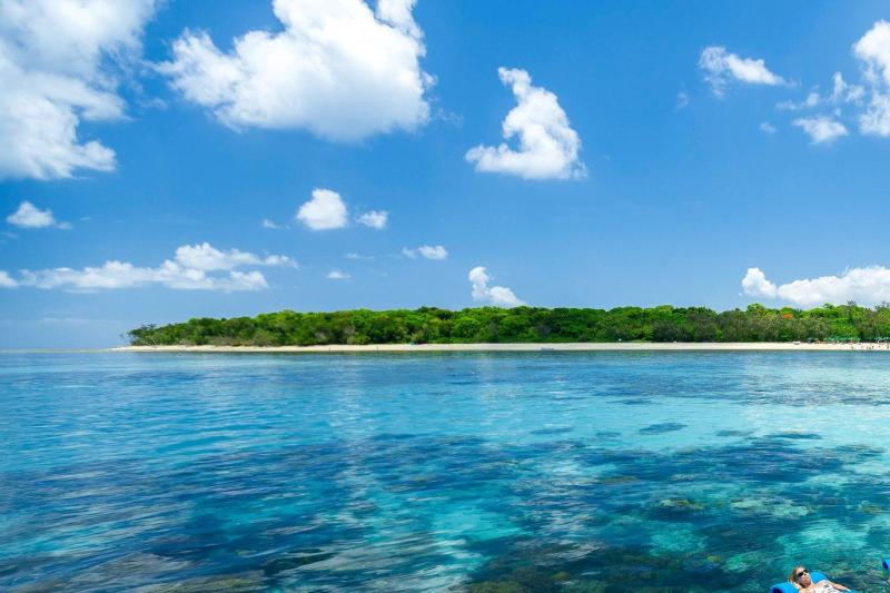 cruise-to-green-island-10-minute-scenic-flight-1