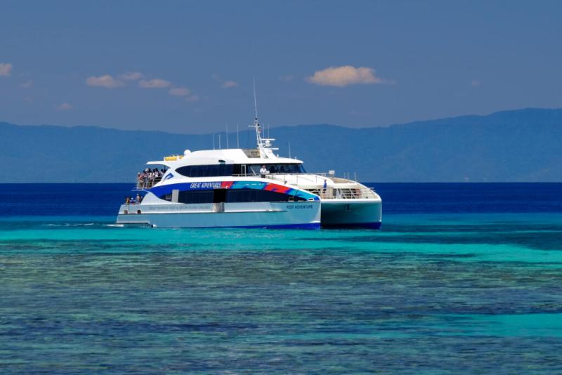 cruise-to-green-island-outer-reef-fly-return-2