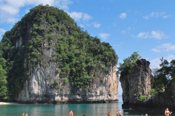 Hong Island Tour by Speed Boat