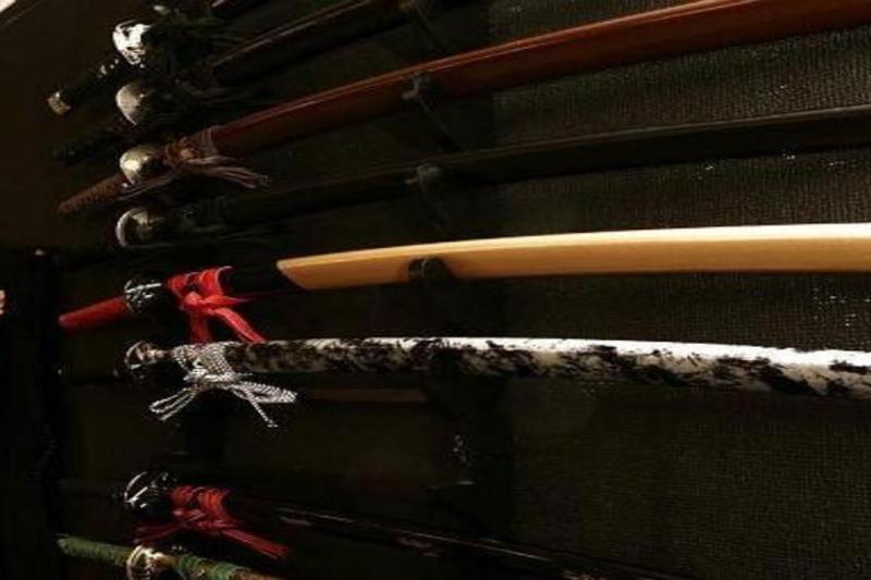 samurai-armor-photo-shoot-in-shibuya-small-group-2