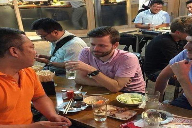 tokyo-local-food-and-drink-experience-with-a-bar-h-2