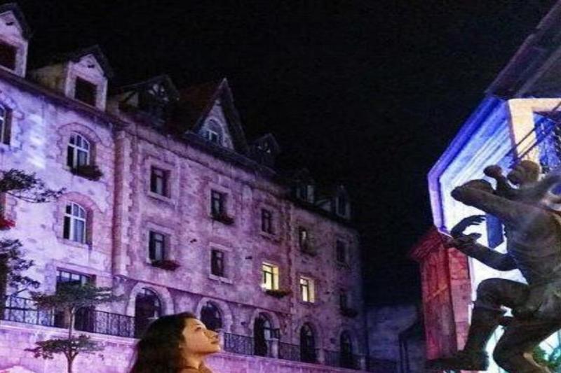 sunset-at-golden-bridge-ba-na-hills-private-3