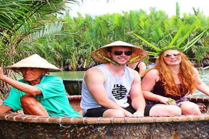 explore-cam-thanh-coconut-village-with-basket-boat-3