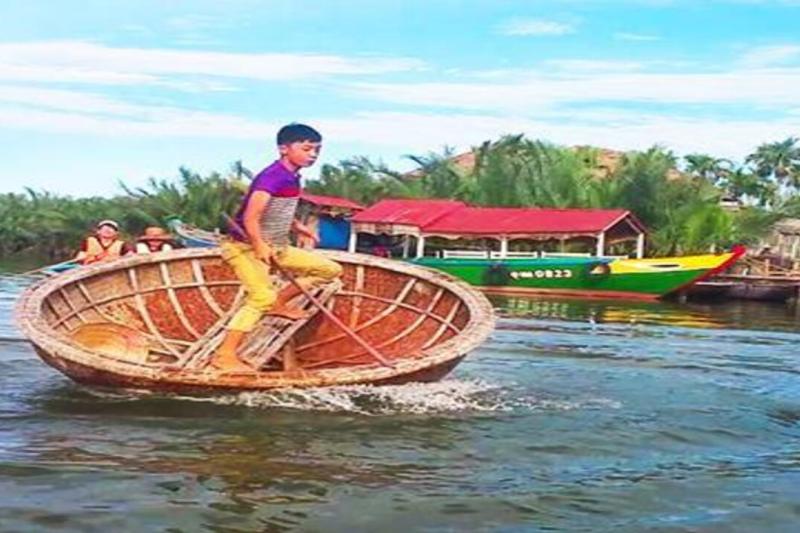 explore-cam-thanh-coconut-village-with-basket-boat-5