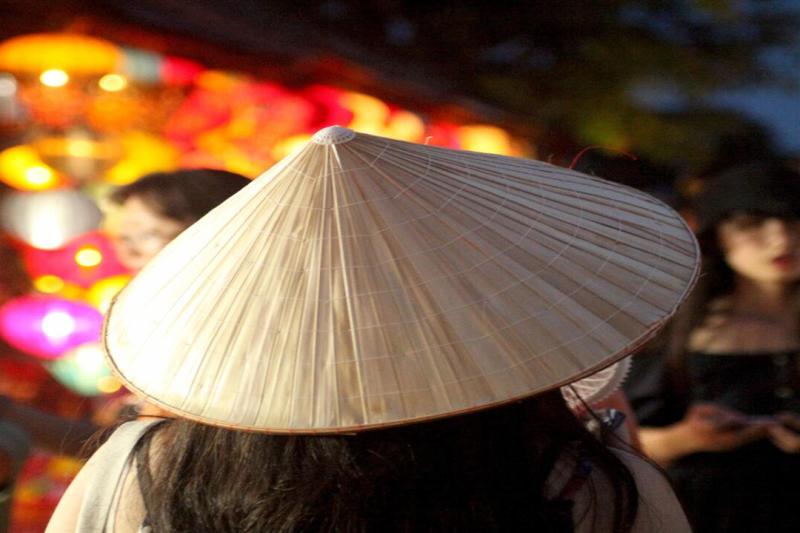 street-food-explorer-by-vespa-small-group-tour-1