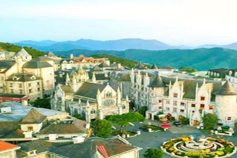 full-day-ba-na-hills-golden-bridge-private-5