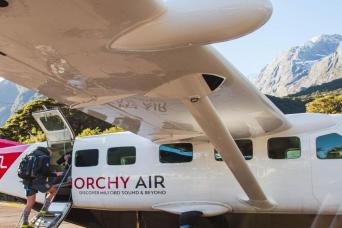 Milford Sound 7:30am / Scenic Cruise & Flight