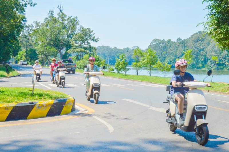 e-bike-electric-bike-tour-of-angkor-2