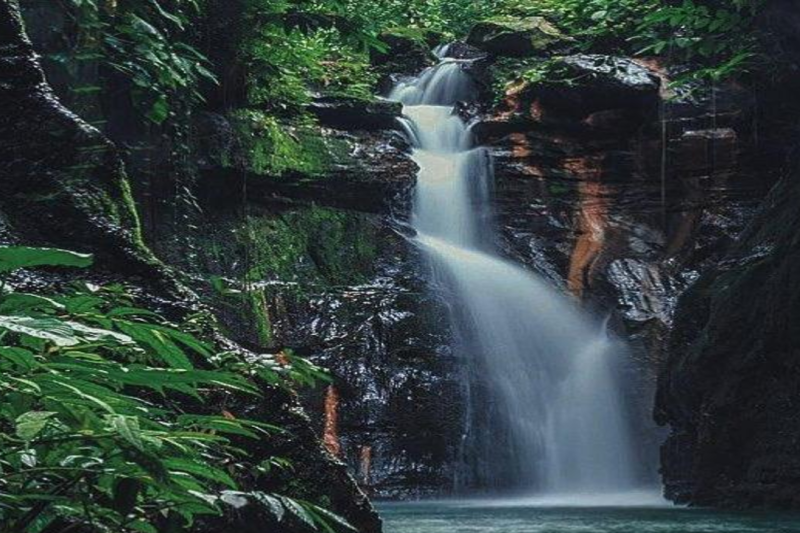 hidden-valley-and-pila-laguna-day-tour-4