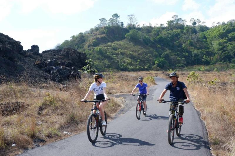mount-batur-black-lava-cycling-adventure-2