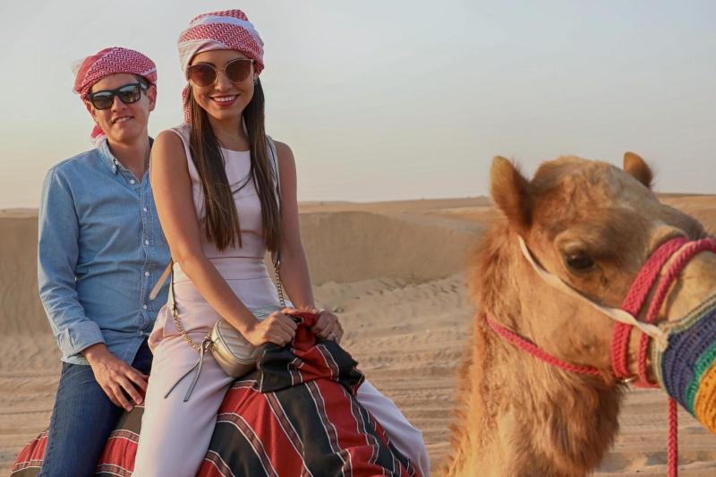 dubai-morning-desert-safari-sandboarding-camels-1