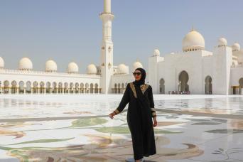 Premium Abu Dhabi Full-Day Sightseeing Tour