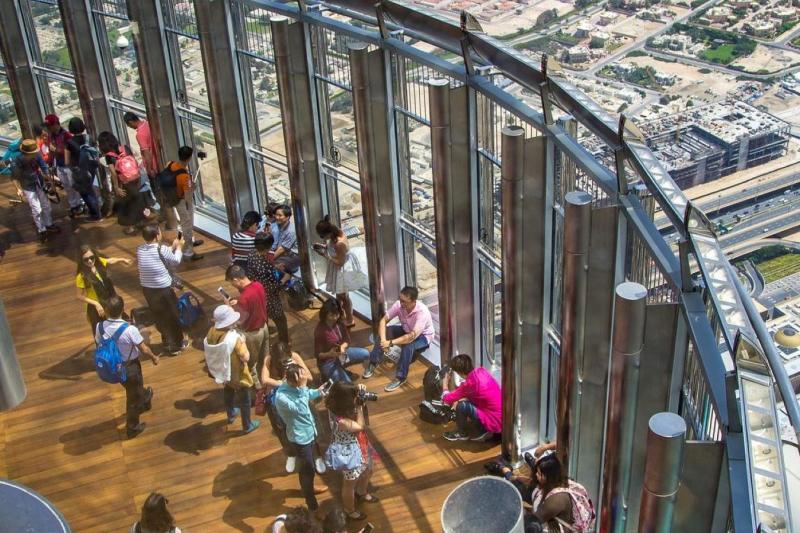 burj-khalifa-124th-125th-floors-non-peak-tickets-2