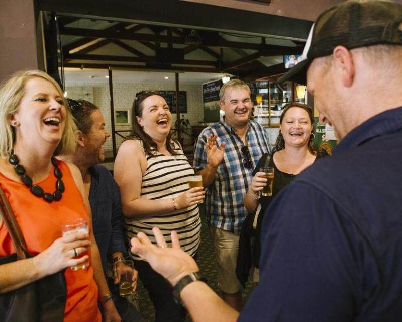 the-rocks-pub-tour-3