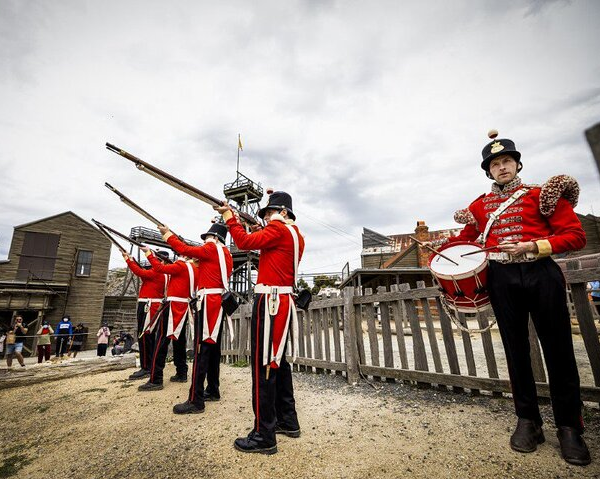 sovereign-hill-eureka-and-melbourne-skydeck-bus-to-4
