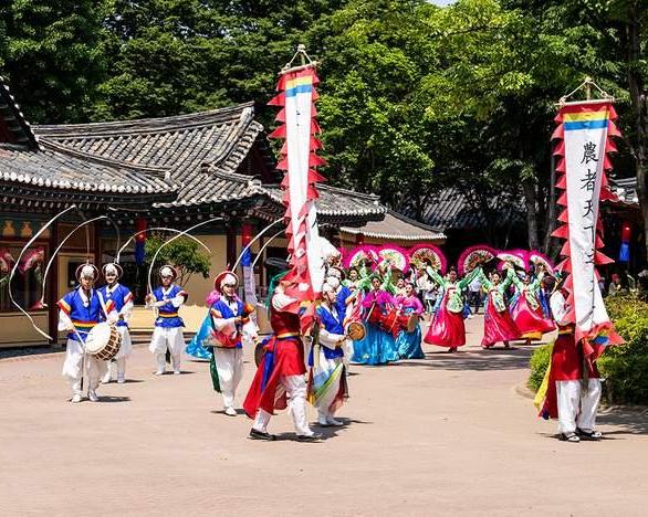 a-ticket-to-the-past-korean-folk-village-and-suwo-4