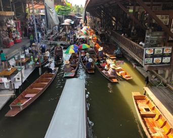 Maeklong Railway Market & Damnoen Saduak Floating