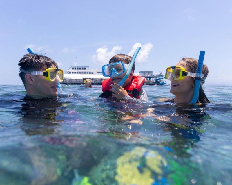 reef-island-fullday-tour-10-mins-scenic-flight-5