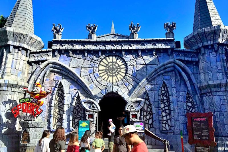 movie-world-return-transfers-only-from-brisbane-2