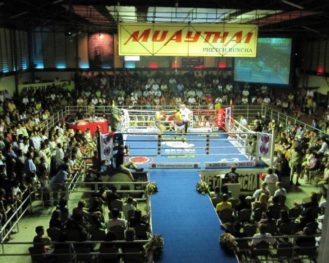 real-muay-thai-boxing-at-petch-buncha-stadium-3