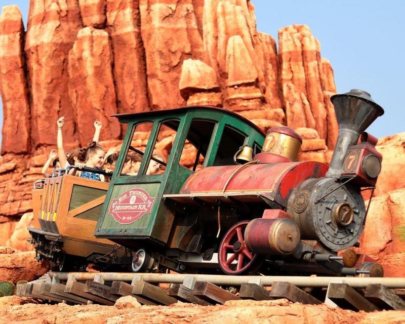 tokyo-disneyland-or-disneysea-1-day-ticket-shar-3