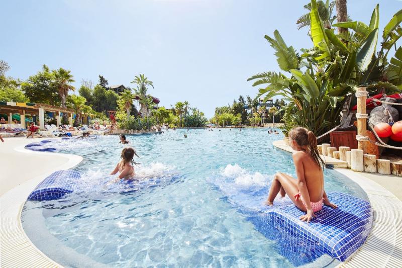 caribe-aquatic-park-day-trip-from-barcelona-9