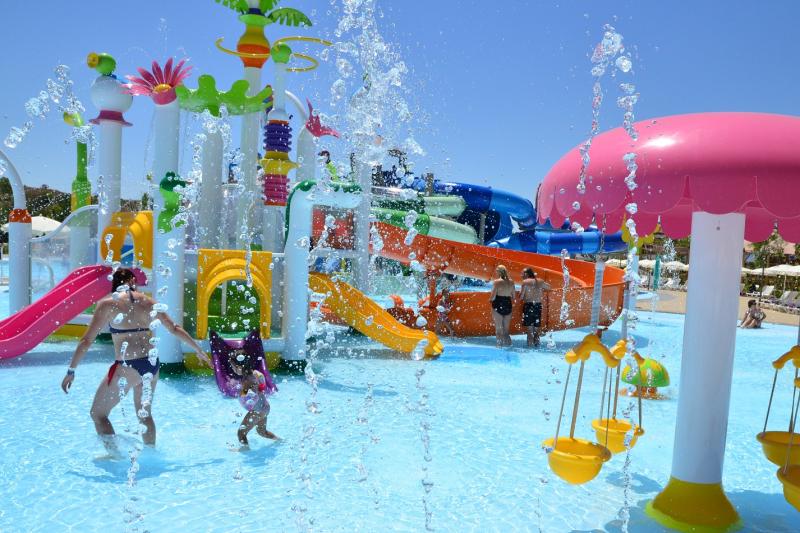 parque-warner-beach-from-madrid-2